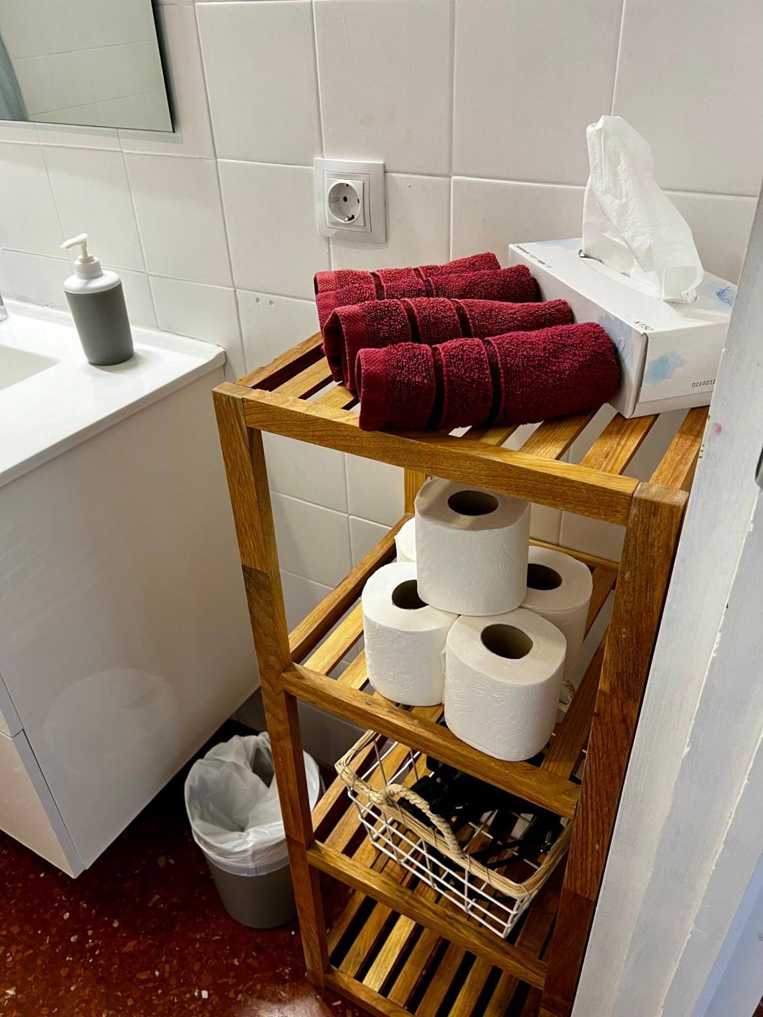 Apartament Amplio Familiar Con Parking Privado En Pleno Centro De *
